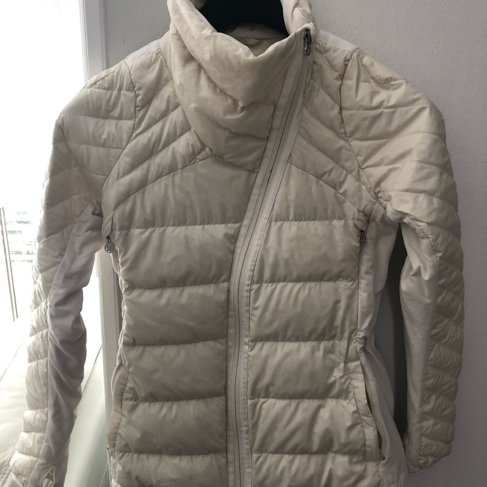 Lululemon running down running jacket